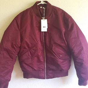 Uniqlo maroon puffer bomber jacket
